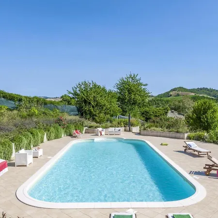 Belvilla By Oyo Quaint With Pool Apartment